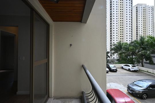 Varanda de apartamento para alugar com 2 quartos, 68m² em Chácara Agrindus, Taboão da Serra