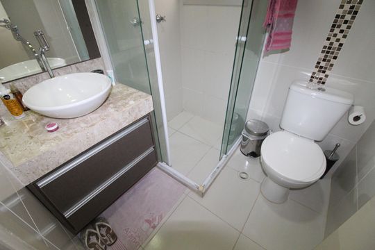 Banheiro da Suíte de apartamento para alugar com 3 quartos, 65m² em Parque Industrial, São José dos Campos
