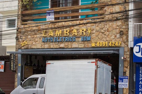 Fachada de casa à venda com 4 quartos, 224m² em São Judas Tadeu, Diadema