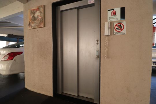 Elevador de apartamento para alugar com 3 quartos, 90m² em Santa Mônica, Uberlândia
