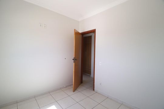 Quarto 1 de apartamento para alugar com 3 quartos, 90m² em Santa Mônica, Uberlândia