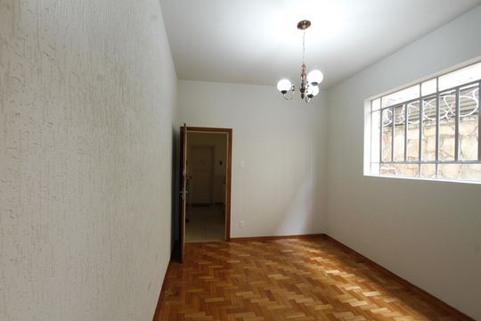 Apartamento para alugar com 2 quartos, 90m² em Barroca, Belo Horizonte