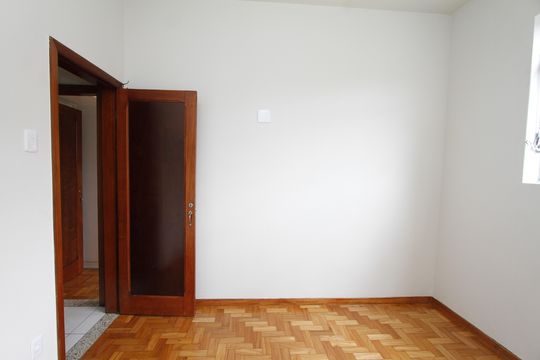 Quarto 2 de apartamento para alugar com 2 quartos, 90m² em Barroca, Belo Horizonte