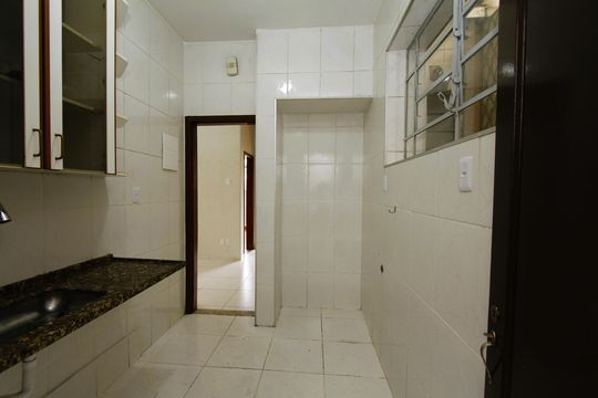 Cozinha de apartamento para alugar com 2 quartos, 90m² em Barroca, Belo Horizonte