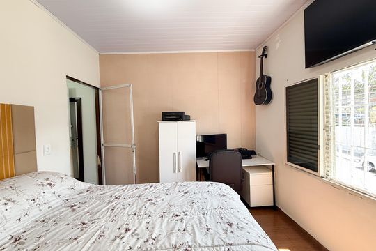 Quarto de casa para alugar com 3 quartos, 90m² em Jardim Monjolo, São Paulo