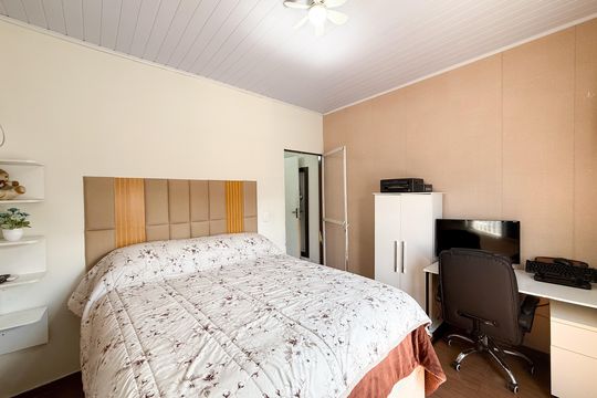 Quarto de casa para alugar com 3 quartos, 90m² em Jardim Monjolo, São Paulo