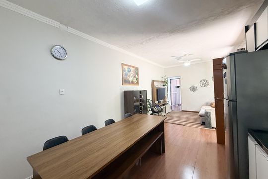 Cozinha de casa para alugar com 3 quartos, 90m² em Jardim Monjolo, São Paulo