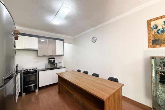 Cozinha de casa para alugar com 3 quartos, 90m² em Jardim Monjolo, São Paulo