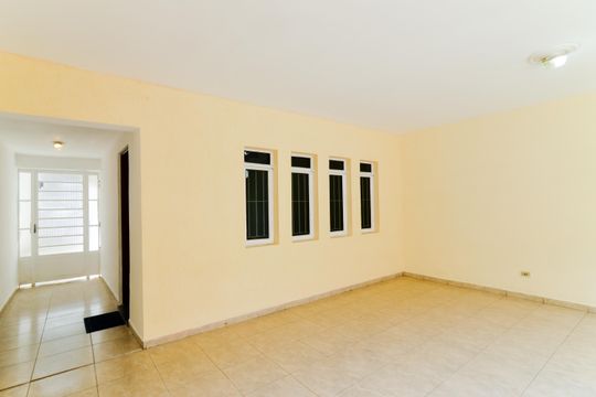 Garagem de casa à venda com 5 quartos, 280m² em Vila Rosalia, Guarulhos