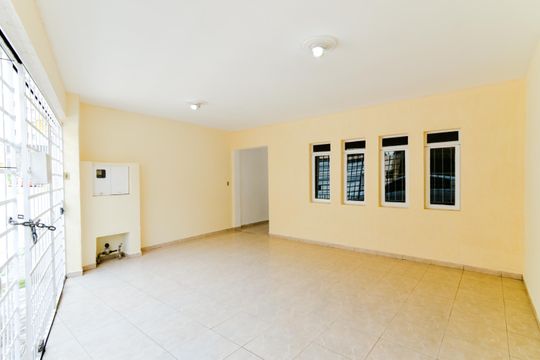 Garagem de casa à venda com 5 quartos, 280m² em Vila Rosalia, Guarulhos