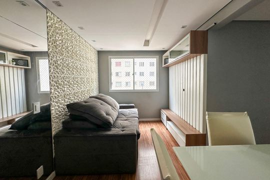 Sala de apartamento para alugar com 2 quartos, 45m² em Jardim Sao Saverio, São Paulo
