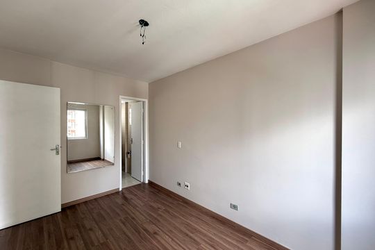 Suíte de apartamento à venda com 2 quartos, 62m² em Chácara Inglesa, São Paulo
