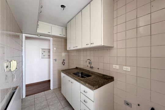 Cozinha  de apartamento à venda com 2 quartos, 62m² em Chácara Inglesa, São Paulo