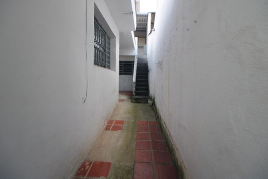Quintal de casa à venda com 1 quarto, 48m² em Santa Teresinha, São Paulo