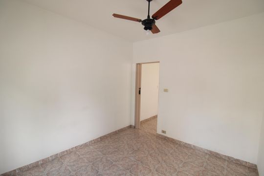 Quarto de casa à venda com 1 quarto, 48m² em Santa Teresinha, São Paulo