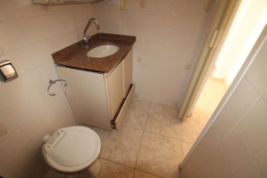 Banheiro de casa à venda com 1 quarto, 48m² em Santa Teresinha, São Paulo