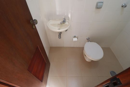 Banheiro de serviço  de apartamento para alugar com 4 quartos, 156m² em Centro, Ribeirão Preto