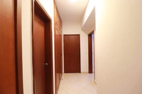 Corredor  de apartamento para alugar com 4 quartos, 156m² em Centro, Ribeirão Preto