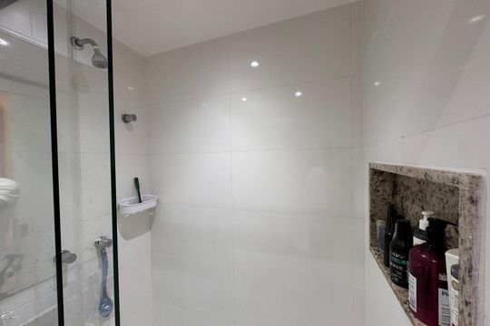 Quarto  de apartamento à venda com 2 quartos, 70m² em Recreio dos Bandeirantes, Rio de Janeiro
