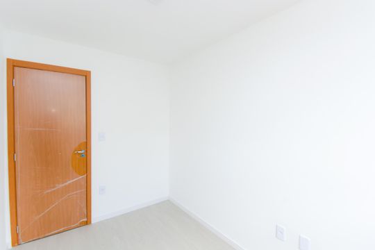 Quarto 1 de apartamento para alugar com 2 quartos, 41m² em Vila Nova Bonsucesso, Guarulhos