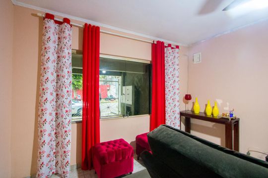 Casa 1 - Sala de casa à venda com 6 quartos, 212m² em Vila Palmares, Santo André