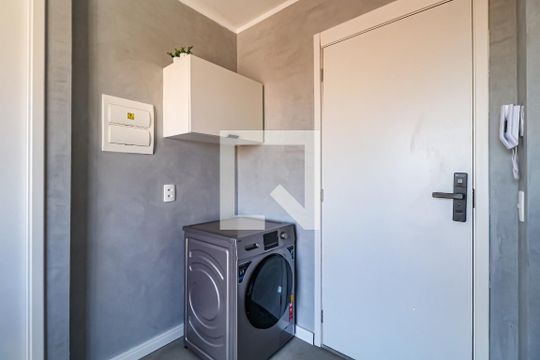 Cozinha de apartamento à venda com 1 quarto, 24m² em Vila Butantã, São Paulo