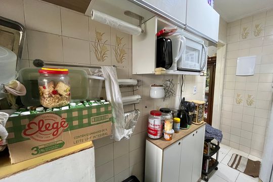 Cozinha de apartamento à venda com 2 quartos, 54m² em Itanhangá, Rio de Janeiro