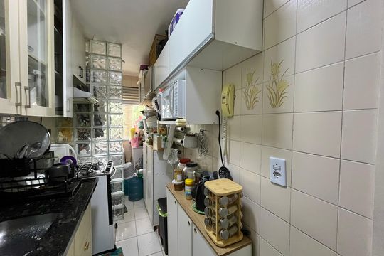 Cozinha de apartamento à venda com 2 quartos, 54m² em Itanhangá, Rio de Janeiro