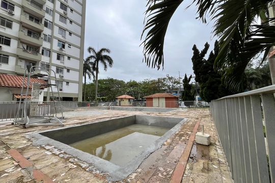 Área comum - Piscina de apartamento à venda com 2 quartos, 54m² em Itanhangá, Rio de Janeiro