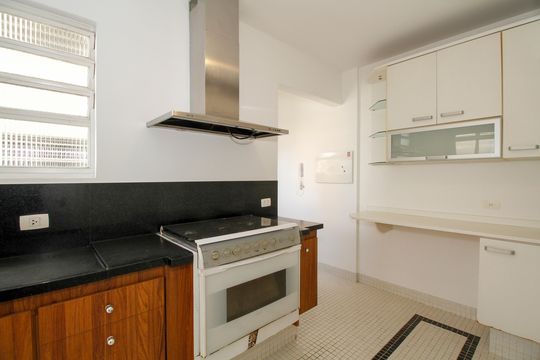 Cozinha de apartamento à venda com 2 quartos, 97m² em Paraíso, São Paulo