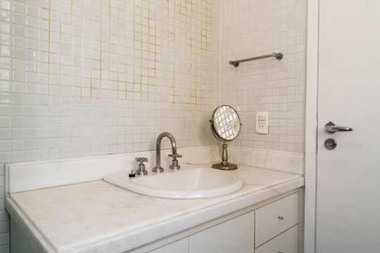 Banheiro da Suíte de apartamento à venda com 2 quartos, 97m² em Paraíso, São Paulo