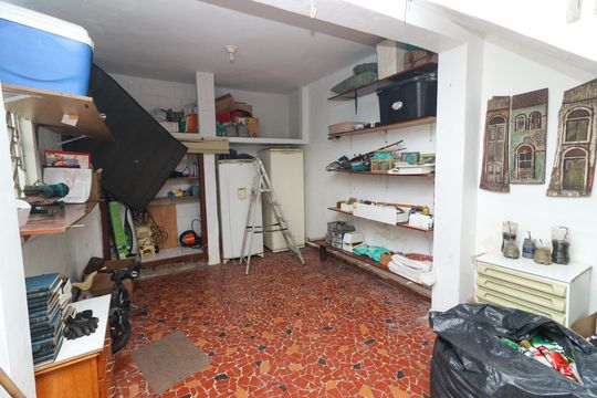 Quintal de casa à venda com 5 quartos, 600m² em Jardim Sulacap, Rio de Janeiro