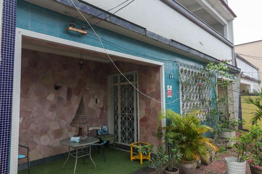 Quintal de casa à venda com 5 quartos, 600m² em Jardim Sulacap, Rio de Janeiro