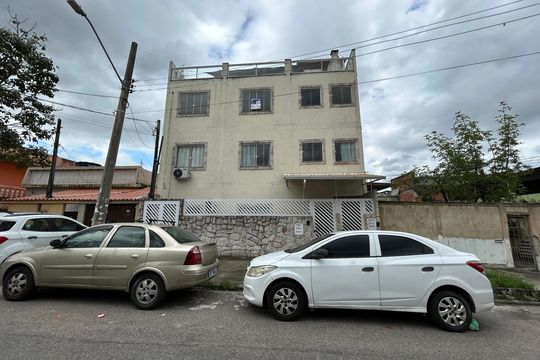 Fachada + Placa de apartamento para alugar com 3 quartos, 130m² em Bento Ribeiro, Rio de Janeiro