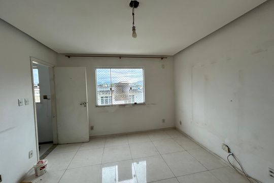 Sala de apartamento para alugar com 3 quartos, 130m² em Bento Ribeiro, Rio de Janeiro