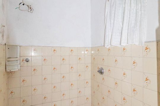 Banheiro Social de casa para alugar com 2 quartos, 60m² em Bandeiras, Osasco