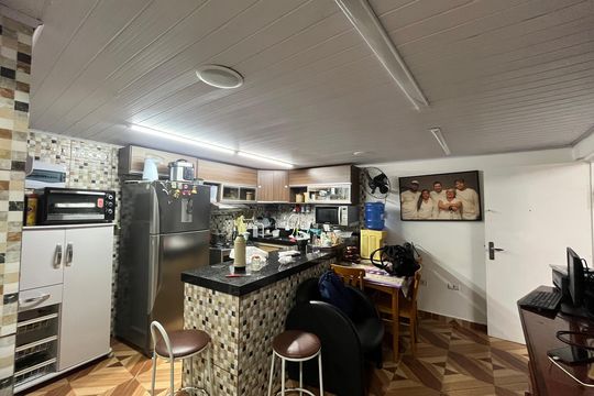 Casa 1 - Cozinha de casa à venda com 2 quartos, 235m² em Jardim Guarani, São Paulo