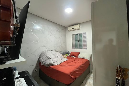 Casa 2 - Quarto de casa à venda com 2 quartos, 235m² em Jardim Guarani, São Paulo