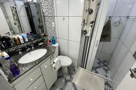 Casa 1 - Banheiro de casa à venda com 2 quartos, 235m² em Jardim Guarani, São Paulo