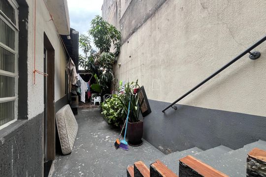 Quintal de casa à venda com 2 quartos, 235m² em Jardim Guarani, São Paulo