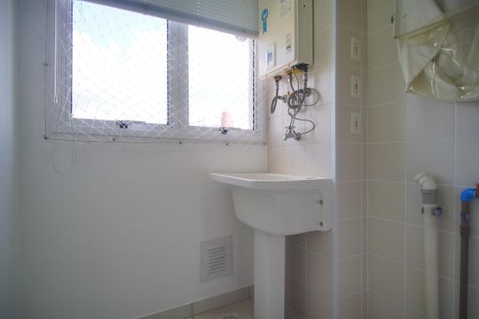 Área de Serviço de apartamento para alugar com 2 quartos, 89m² em Jardim Mauá, Novo Hamburgo