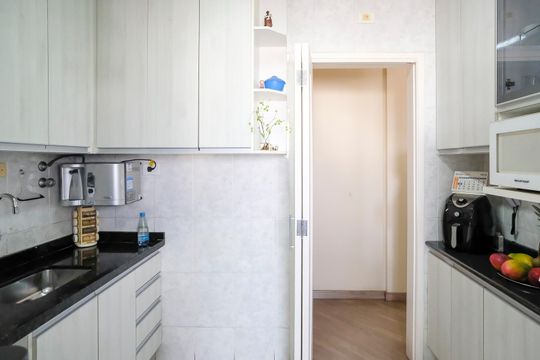 Cozinha de apartamento à venda com 2 quartos, 71m² em Santa Paula, São Caetano do Sul