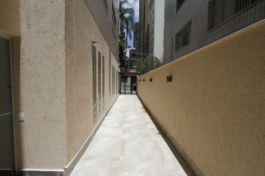 Entrada de apartamento à venda com 3 quartos, 130m² em Buritis, Belo Horizonte