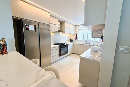 Cozinha de apartamento à venda com 4 quartos, 130m² em Prado, Belo Horizonte