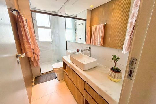 Banheiro da Suíte de apartamento à venda com 4 quartos, 130m² em Prado, Belo Horizonte