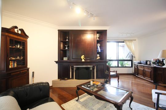 Apartamento para alugar com 5 quartos, 290m² em Vila Morumbi, São Paulo