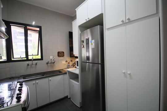 Cozinha de apartamento para alugar com 5 quartos, 290m² em Vila Morumbi, São Paulo