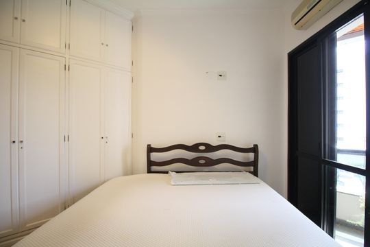 Suíte 2 de apartamento para alugar com 5 quartos, 290m² em Vila Morumbi, São Paulo