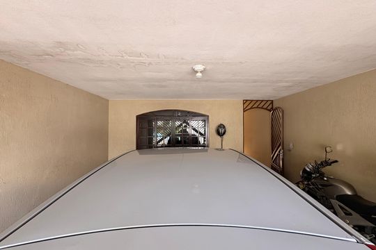 Garagem de casa à venda com 3 quartos, 205m² em Jardim Rina, Santo André
