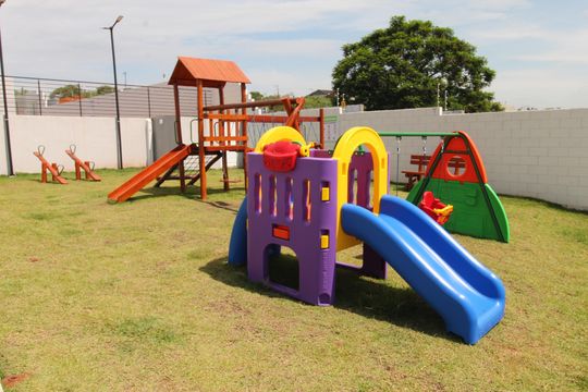 Área comum - Playground de casa de condomínio para alugar com 2 quartos, 58m² em Jardim Santa Ines Iii, São José dos Campos